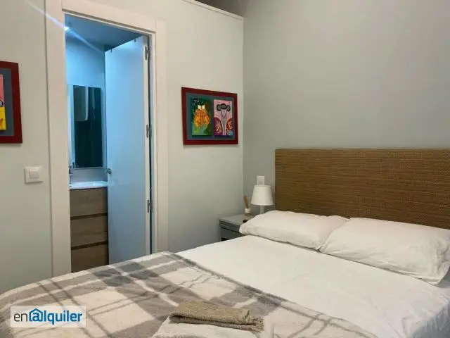 Piso Malasaña con Terraza - Cerca del Metro Tribunal