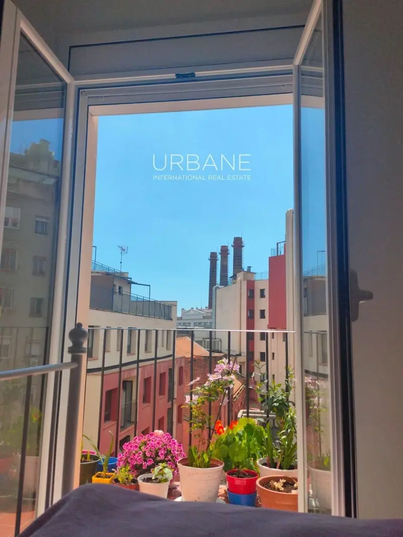 Atico en Alquiler en El Raval Barcelona 2 habitaciones Amueblado