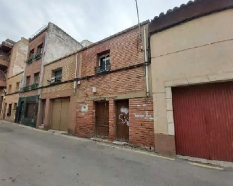 Casa en venta en Alfaro 84m2 3 habitaciones