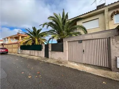 Venta Casa Independiente Camarena Toledo