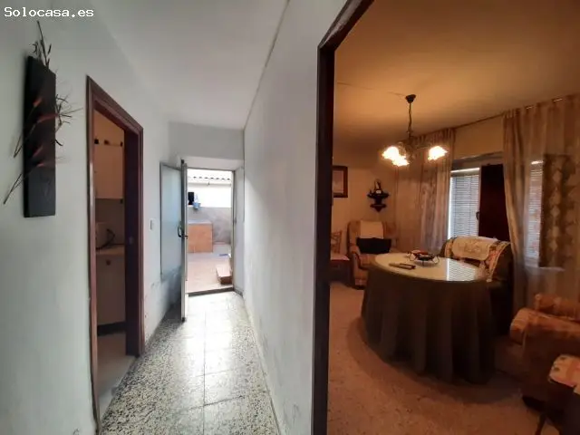 Casa en Casar de Cáceres con Patio de 30m y Garaje