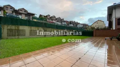 Bajo en Guriezo con Jardin 100m2 Piscina Garaje y Trastero