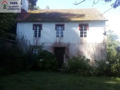 Casa Chalet en Venta en Naron 3 Plantas 15000m2