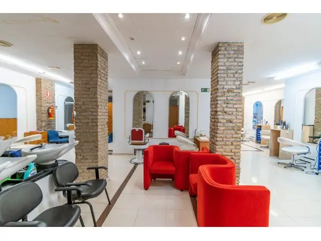 Increible Local Comercial en Venta en Granada