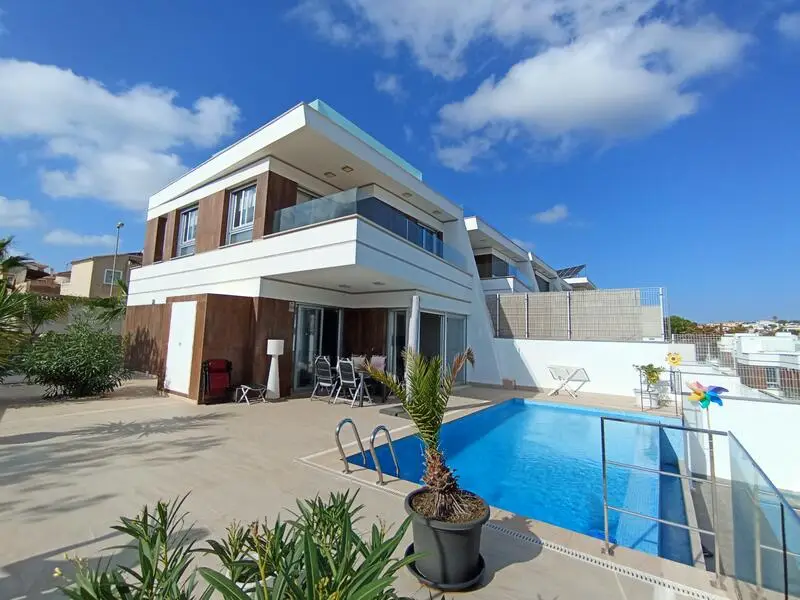 Villa de 3 dormitorios en Villamartin
