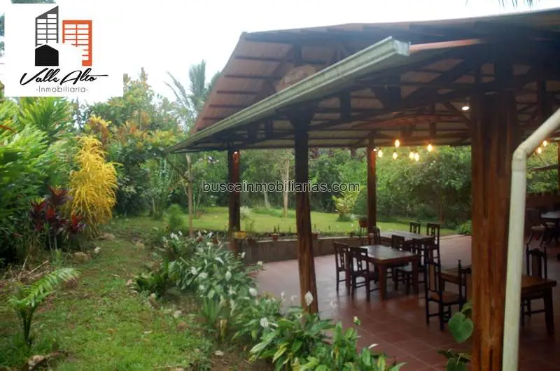 Restaurante y Casa en Venta en Santa Ana Cuenca