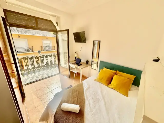 Habitacion Alquiler Godella Valencia Casa 400m2 Jardin Terraza
