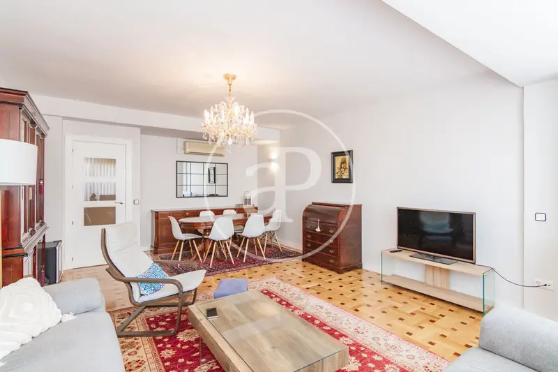 Piso en Alquiler en Prosperidad 145m2 4 Dormitorios 2 Baños Garaje Amueblado