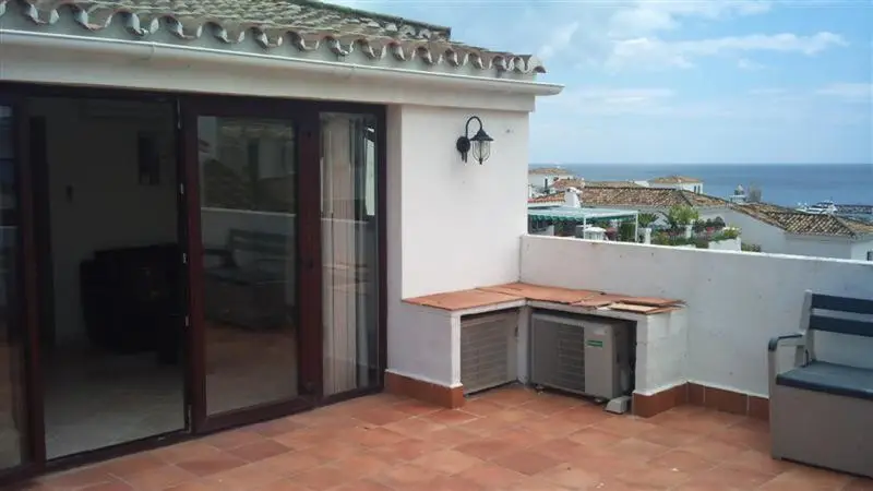 Apartamento en venta La Duquesa 5 dormitorios 3 baños