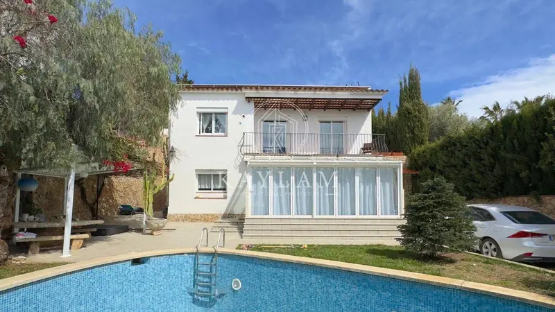 Chalet en venta Lloret de Mar vistas al mar Canyelles