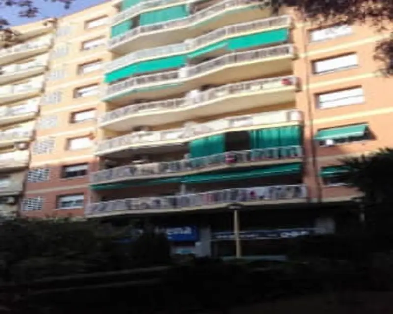 Local en Venta en Badalona 158m2