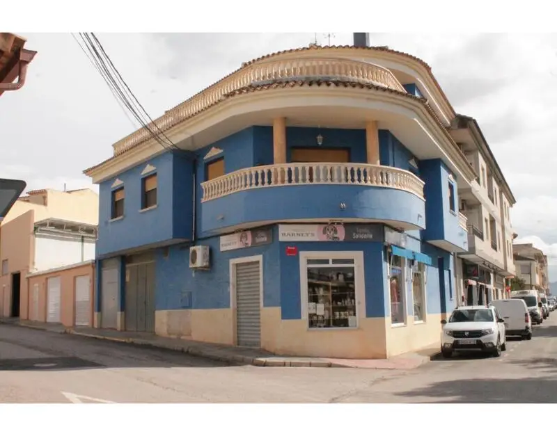 Adosado 5 Dormitorios Pinoso Local Comercial