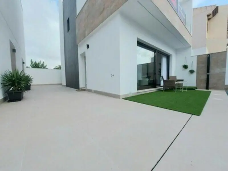 Villa en San Pedro del Pinatar 3 dormitorios 3 baños piscina privada