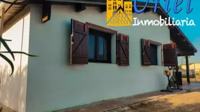 Chalet en venta en Urbanizacion Torrecilla Sevilla