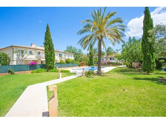 Apartamento en Calvia Pueblo con Piscina y Garaje