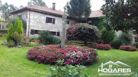 Espectacular Pazo Gallego en Tomiño con Jardines