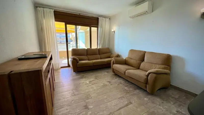 Apartamento en L Estartit a Estrenar con Piscina y Jardin