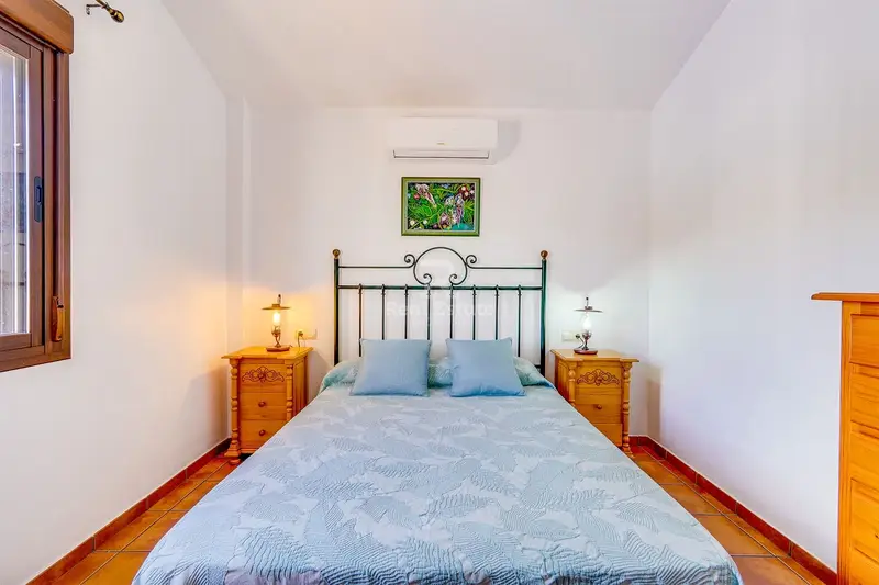 Chalet en Alquiler Cómpeta Málaga con Piscina Vistas al Mar y Montaña