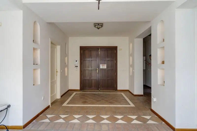 Chalet en venta El Rosario Marbella 5 dormitorios piscina jardin grande