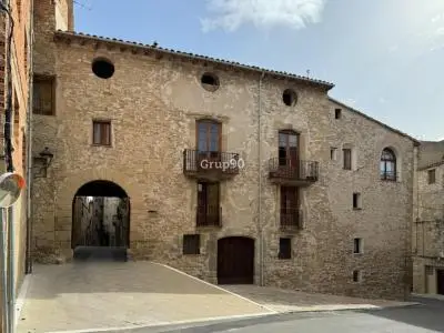 Casa Señorial con 3 Viviendas y Gran Potencial de Alquiler