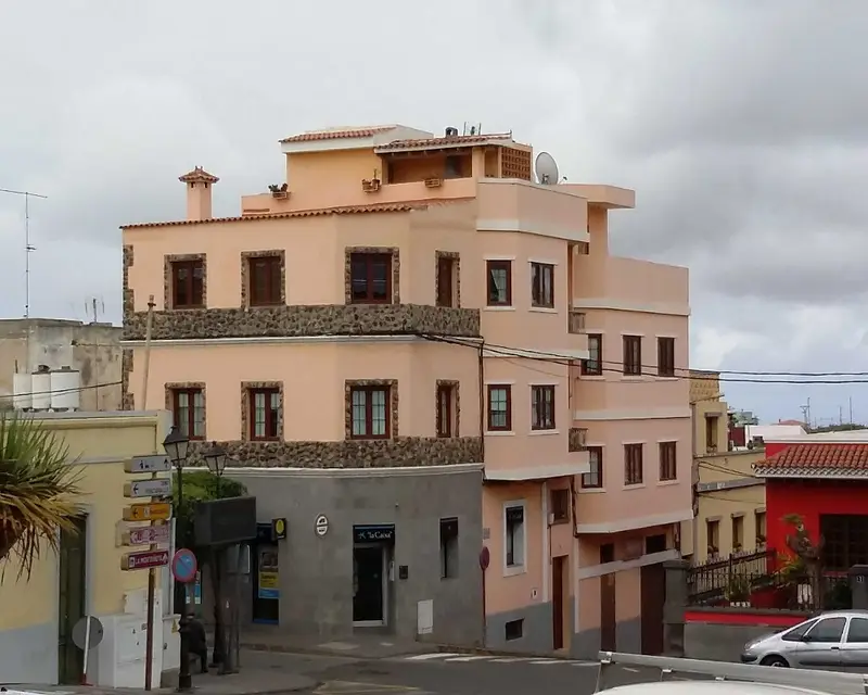 Local en Moya 114m2