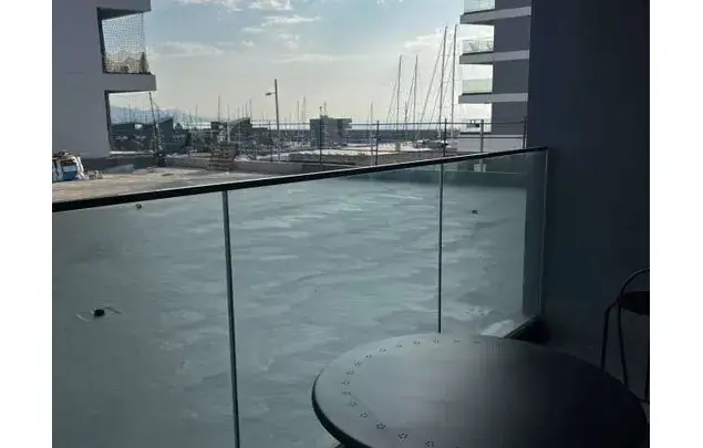 Apartamento 2 Dormitorios en Badalona con Piscina y Estacionamiento