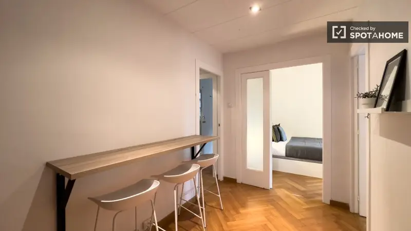 Habitacion en piso compartido Barcelona 6 habitaciones