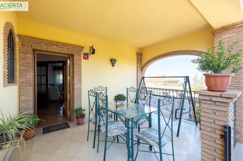 Venta Chalet de Lujo en La Zubia 345m2 700m2 Parcela