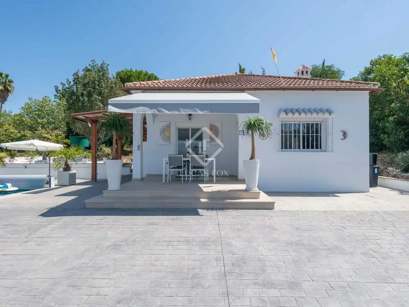 Villa de Lujo en Cártama 600m2 con Piscina y Barbacoa
