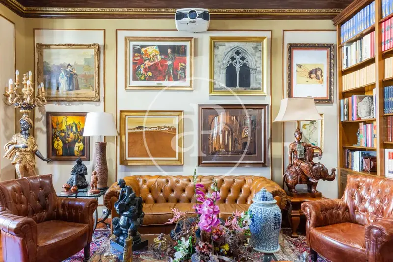 Apartamento de Lujo en Edificio Histórico Valencia