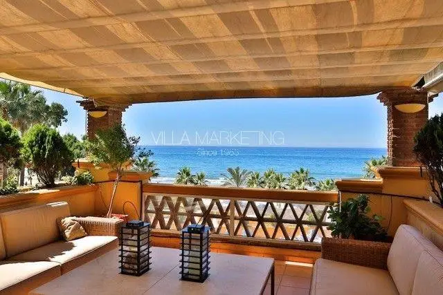 Apartamento 5 Dormitorios Primera Linea de Playa Marbella