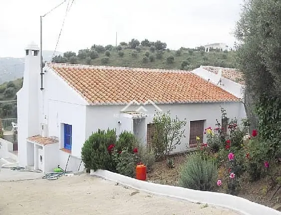 Casa Adosada en Alquiler Frigiliana 3 Dormitorios Piscina Privada