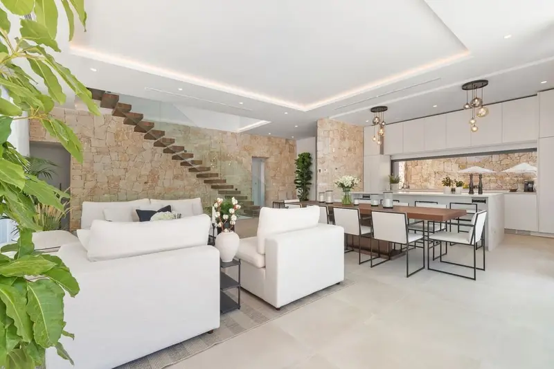 Chalet en Venta San Pedro Alcántara 6 Dormitorios Piscina Jardín