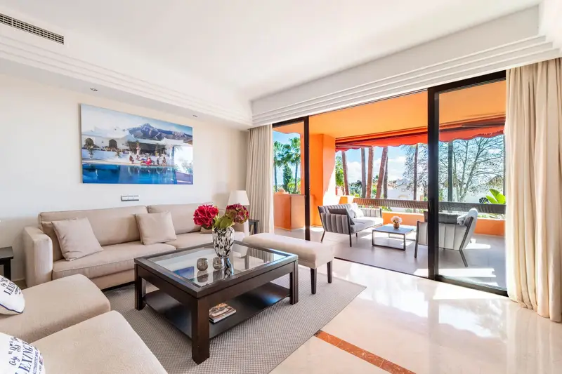 Apartamento 3 Dormitorios Lujo Nueva Andalucia