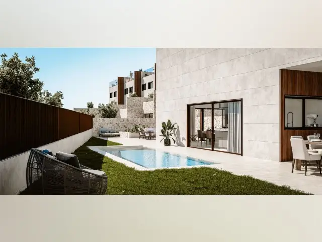 Adosados de Lujo en Fuengirola 3 Dormitorios Piscina Privada Vistas al Mar