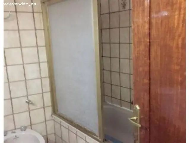 **SE ALQUILA PISO EN CALLE RIBERA DEL BEIRO IDEAL PARA ESTUDIANTES** La Granada
