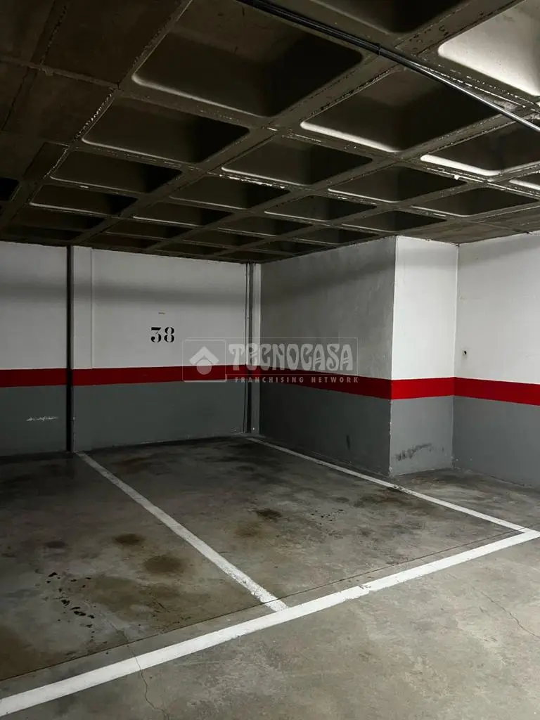 Plaza de Garaje en Venta Arganzuela - Acceso por Ascensor