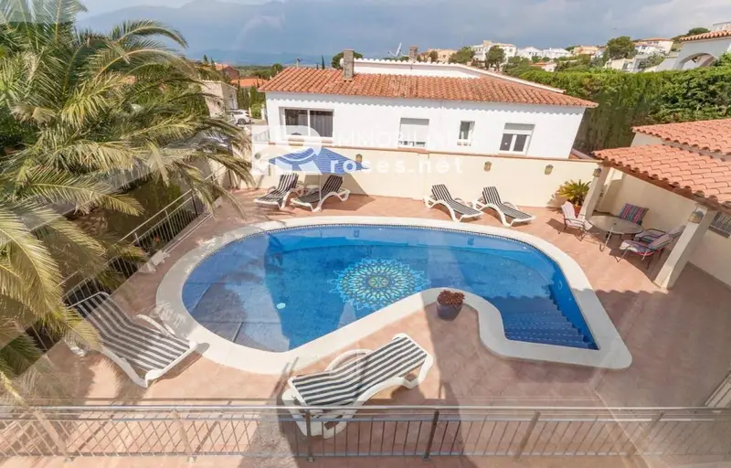 Chalet en Venta Mas Fumats Roses Girona Ideal Familias e Inversores