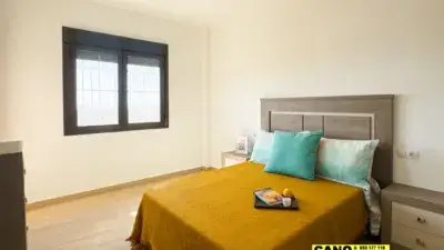 Chalet en Venta en Huercal de Almeria 5 Dormitorios Piscina