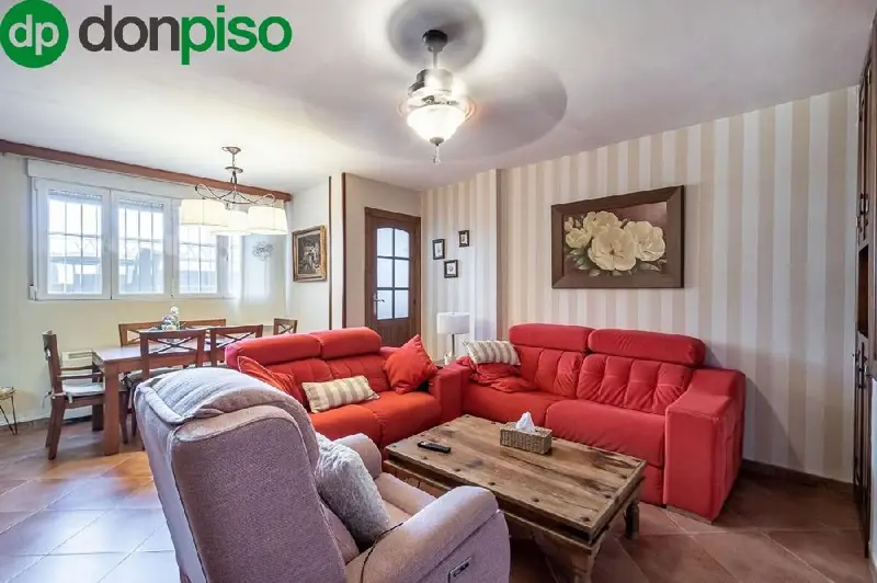 Casa en Padul con Patio y Garaje Adaptado