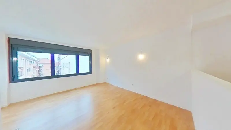 Dúplex con 1 dormitorio y terraza en Vallecas