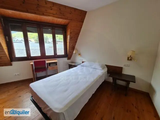 Apartamento 3 Dormitorios Vielha Alquiler Invierno 2024 2025
