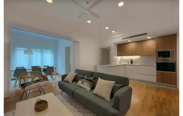 Habitaci
ón 127m
² Barcelona Alquiler 3-18 Meses Dep
ósito 900
€