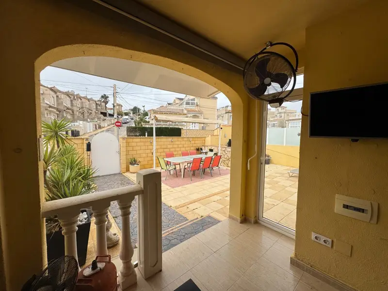 Piso 4 Dormitorios San Miguel Salinas: Gran Espacio Exterior y 2 Cocinas