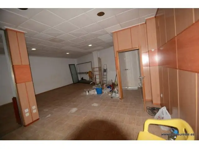 Alquiler Local Comercial Orihuela Centro 60m2 2 Persianas