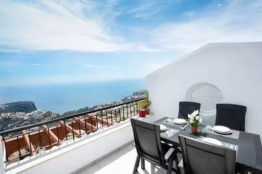 Apartamento en Cumbre del Sol con Vistas al Mar