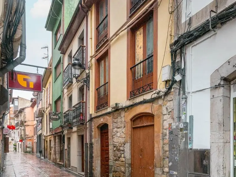Venta Chalet en Ribadesella Asturias 3 Plantas Jardin 2 Apartamentos