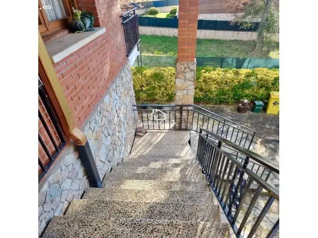 Chalet en Venta en Sils Girona Amplio y Luminoso