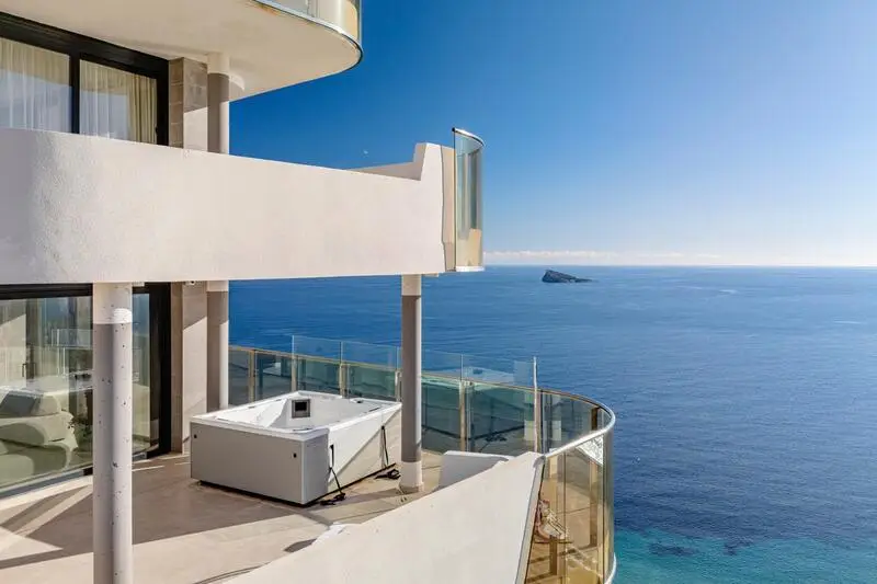 Apartamento Lujo Benidorm Vistas al Mar Jacuzzi Terraza 2 Dormitorios