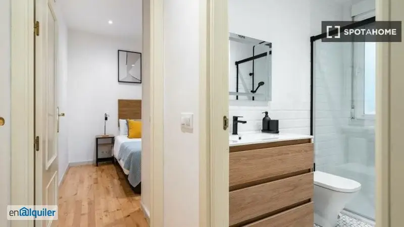Estudio Amueblado en Lavapiés con Aire Acondicionado